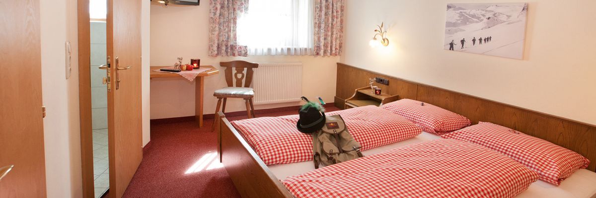 Ferienwohnung 01 - gemütliches Zimmer - Mox Appartements